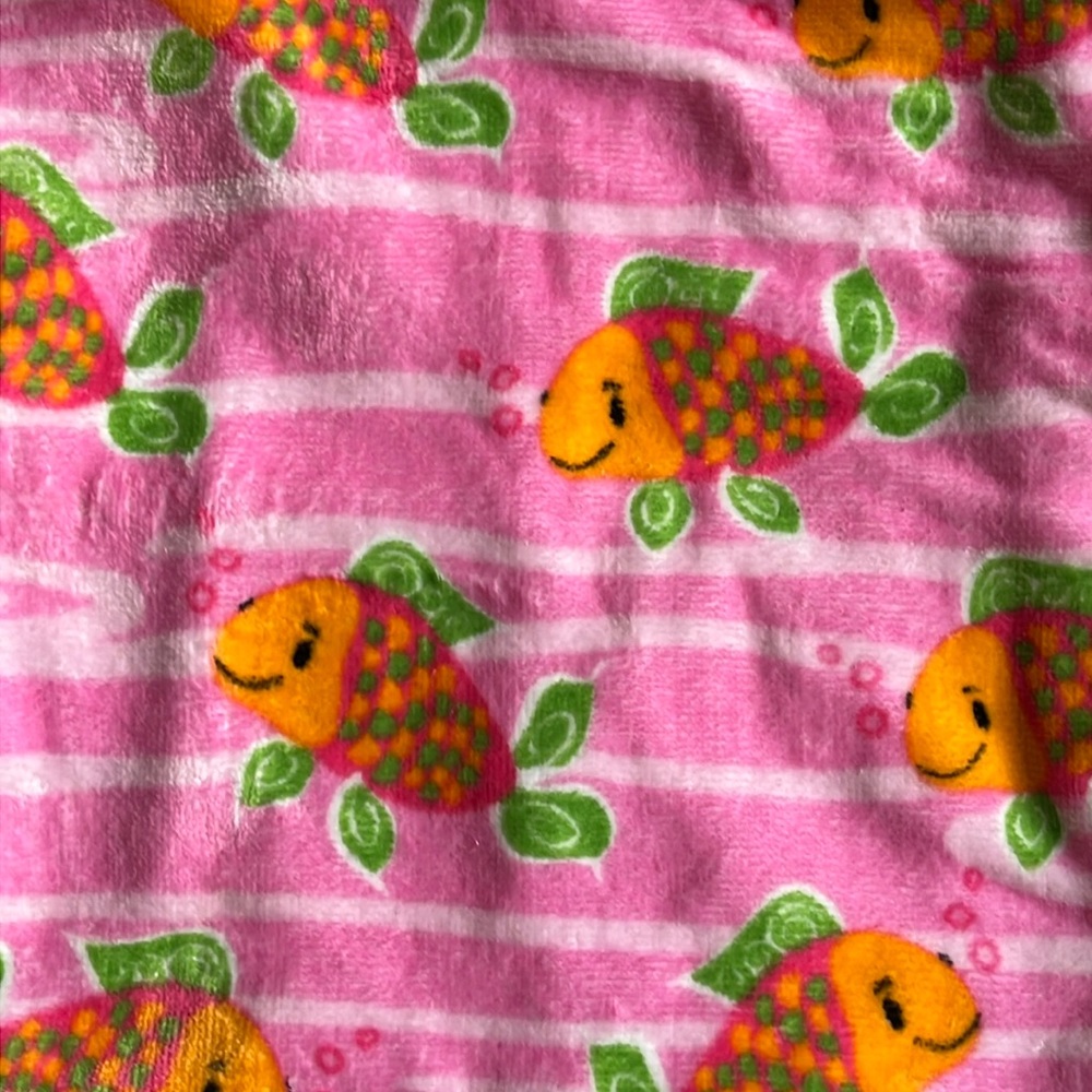Fish Beach Towel & Backpack - Picture 5 of 12